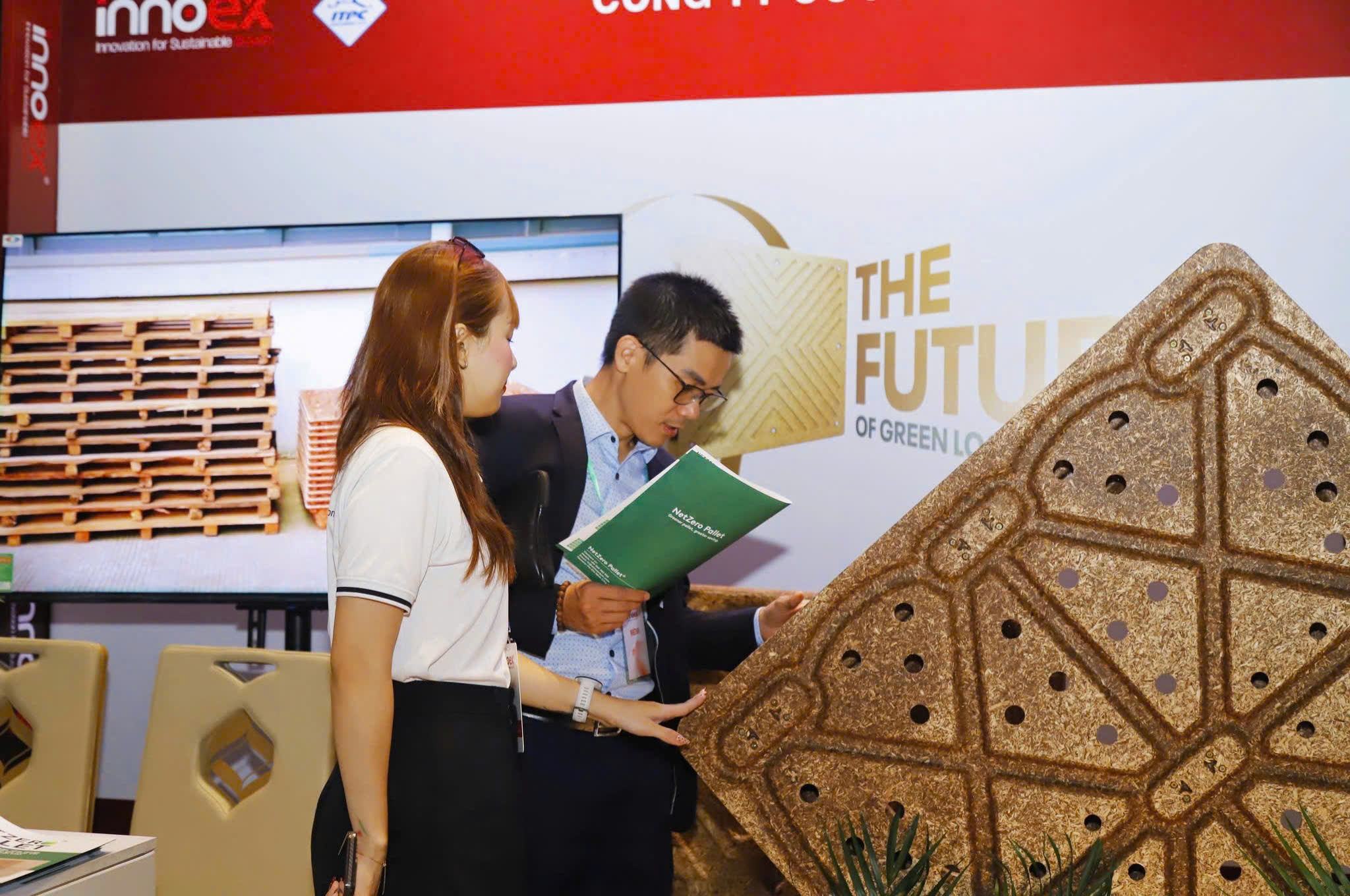 cùng đội ngũ đem đến những chuỗi cung ứng toàn cầu